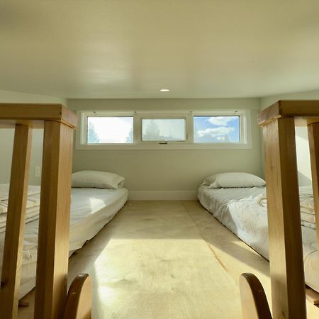 Canmore Alpine Hostel - Alpine Club Of Canada ภายนอก รูปภาพ