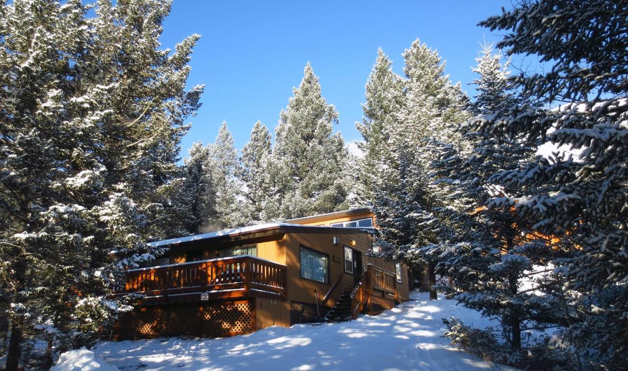 Canmore Alpine Hostel - Alpine Club Of Canada ภายนอก รูปภาพ