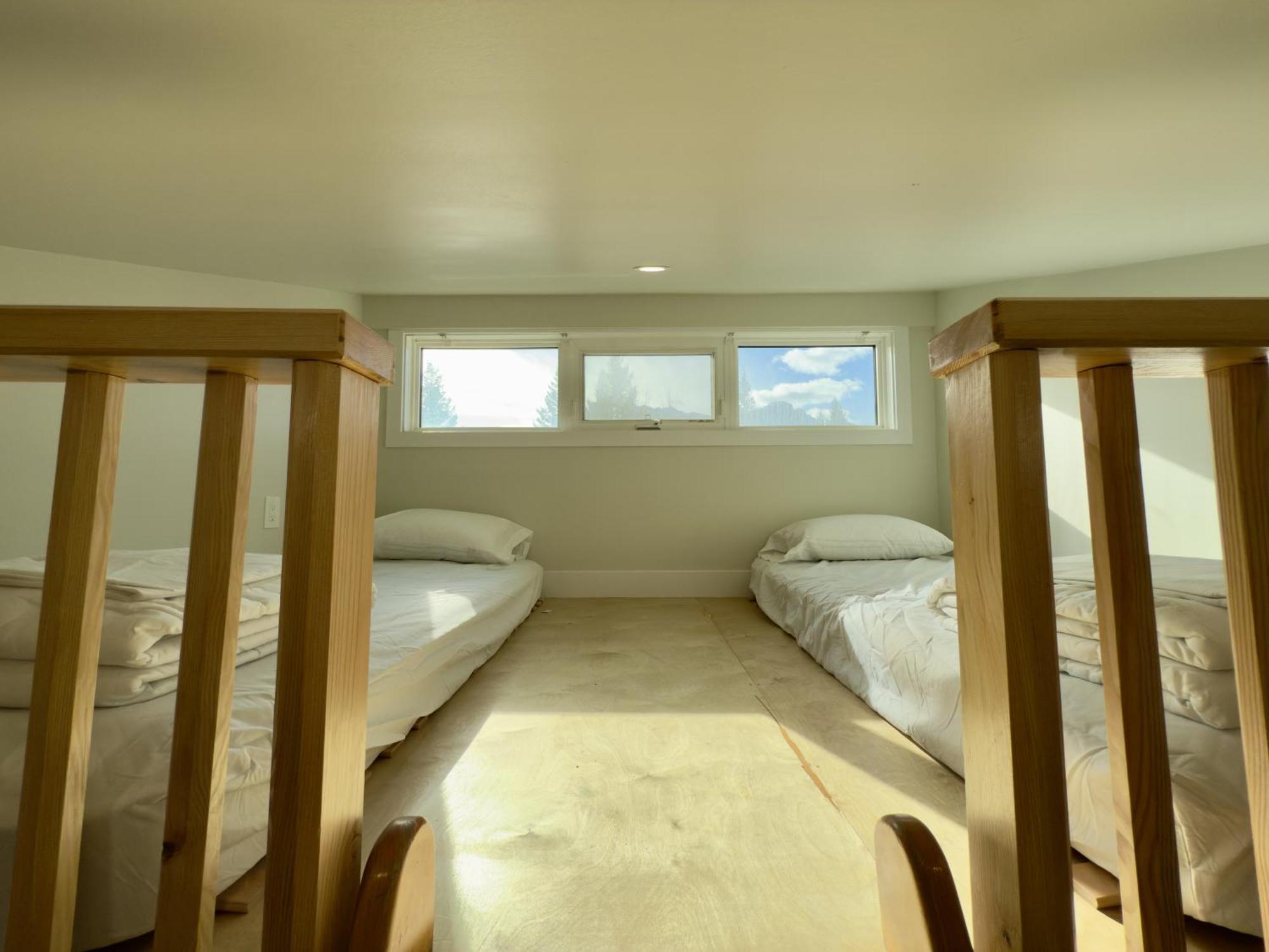 Canmore Alpine Hostel - Alpine Club Of Canada ภายนอก รูปภาพ
